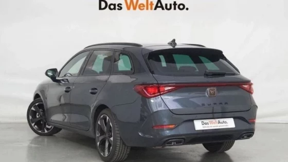 Cupra León ST Ranchera de segunda mano en Málaga, diseño deportivo y rendimiento excepcional